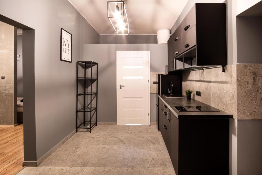 Apartment Revolution Aparts - Rewolucji 27